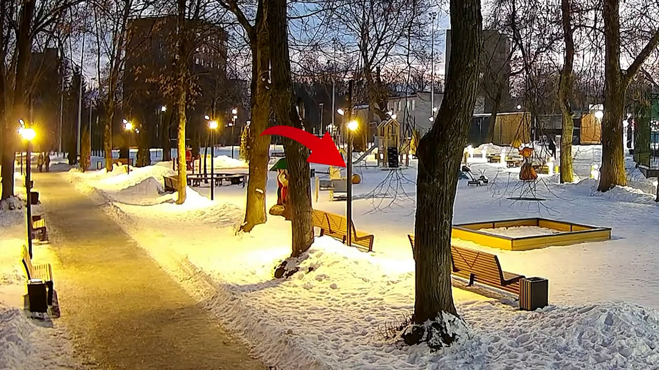 В курском парке Пионеров фигуру Колобка забрали на ремонт