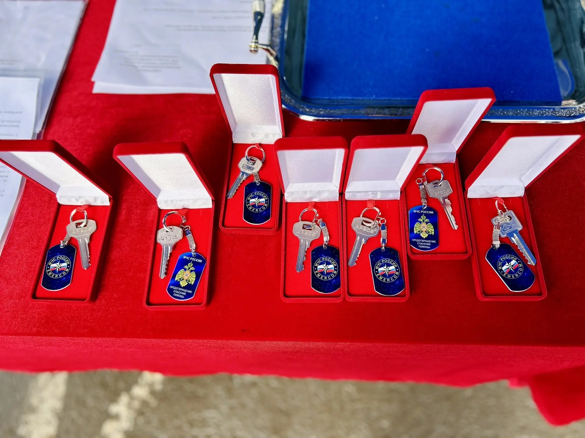 Курским огнеборцам вручили 7 единиц спецтехники