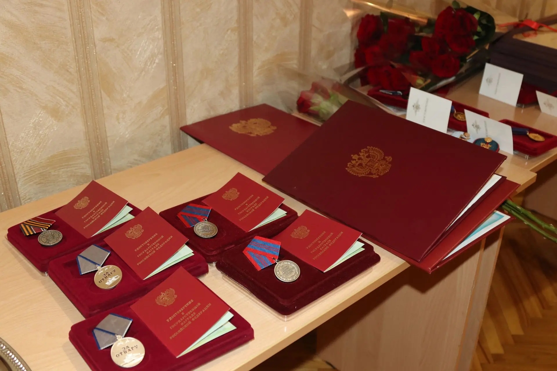 В УМВД России по Курской области прошла церемония награждения отличившихся сотрудников