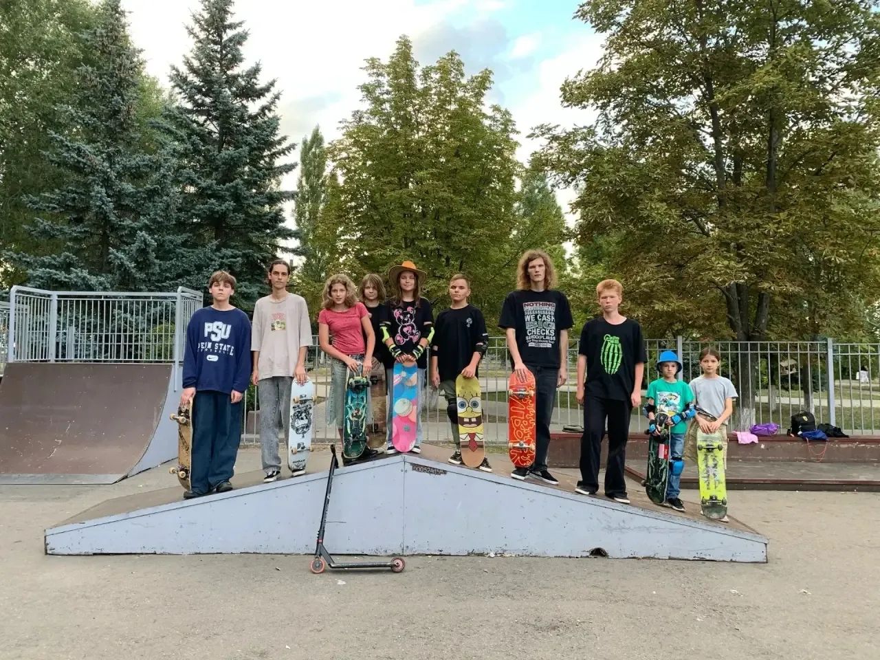 В скейт-парке «Гелиос» продолжаются бесплатные занятия по скейтбордингу