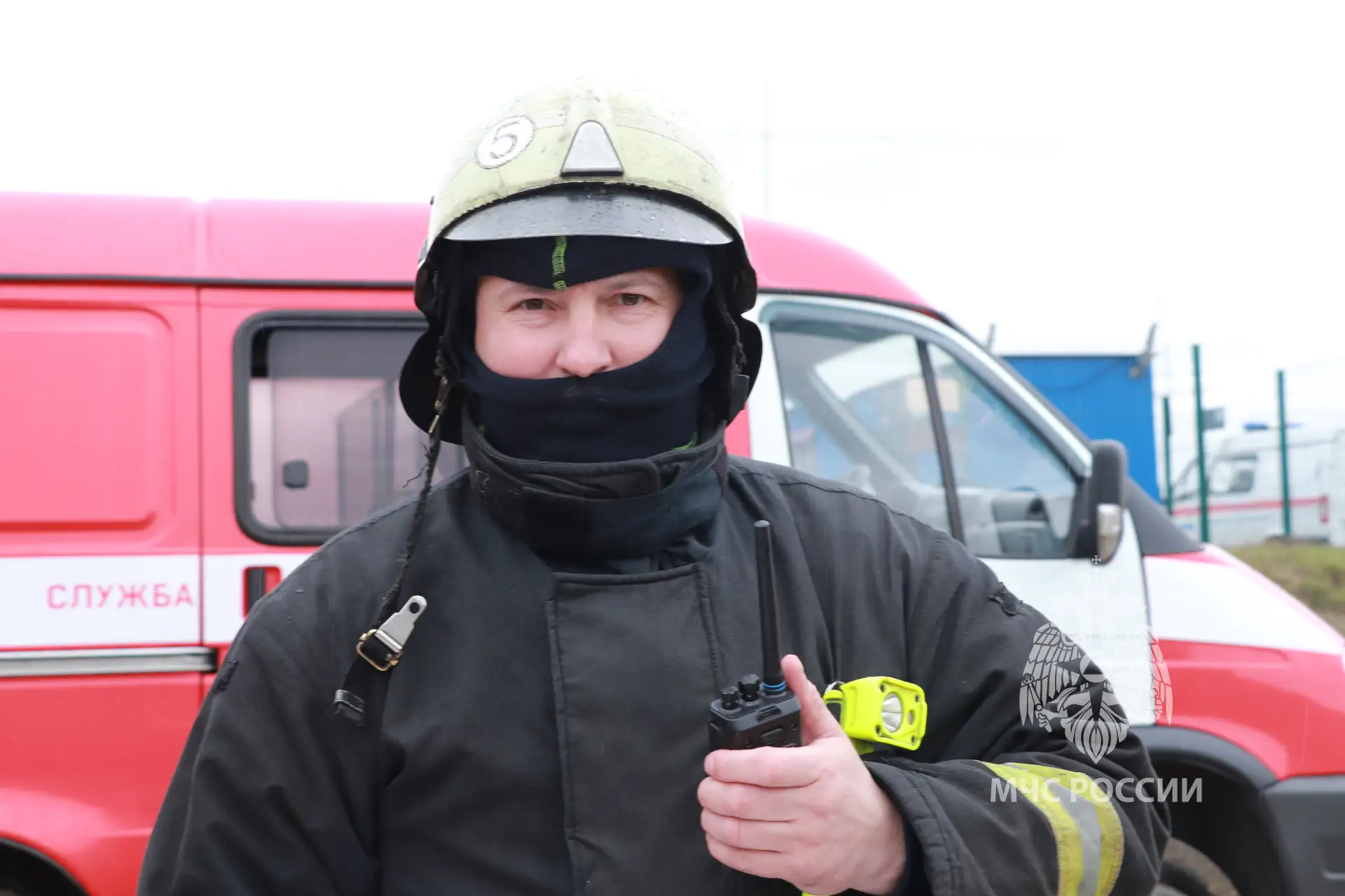 Курянка поблагодарила спасателей за ликвидацию крупного пожара на 1-й Стрелецкой