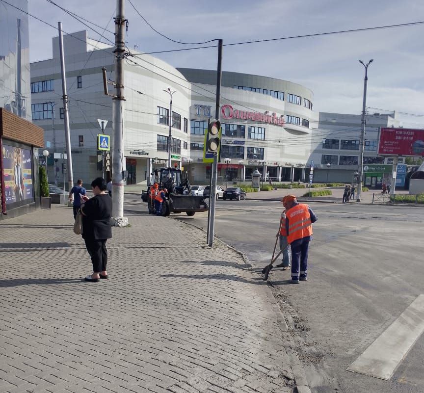 Наводят чистоту в Курске 107 человек