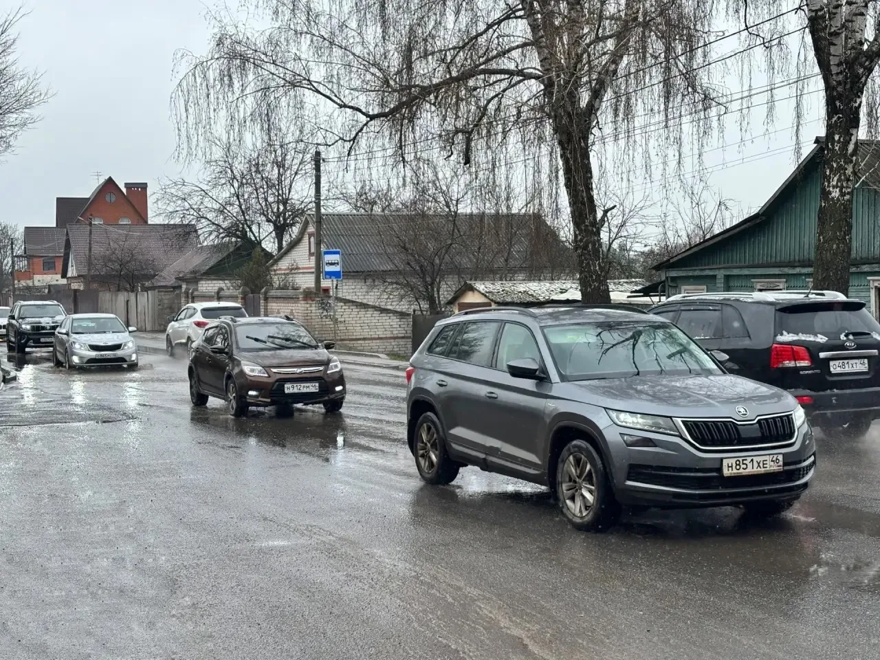 Евгений Маслов попросил курян быть осторожными на дорогах при снеге с дождем