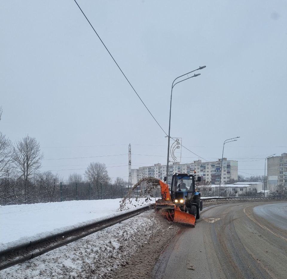 Ночью улицы Курска выедут расчищать от снега 68 единиц техники