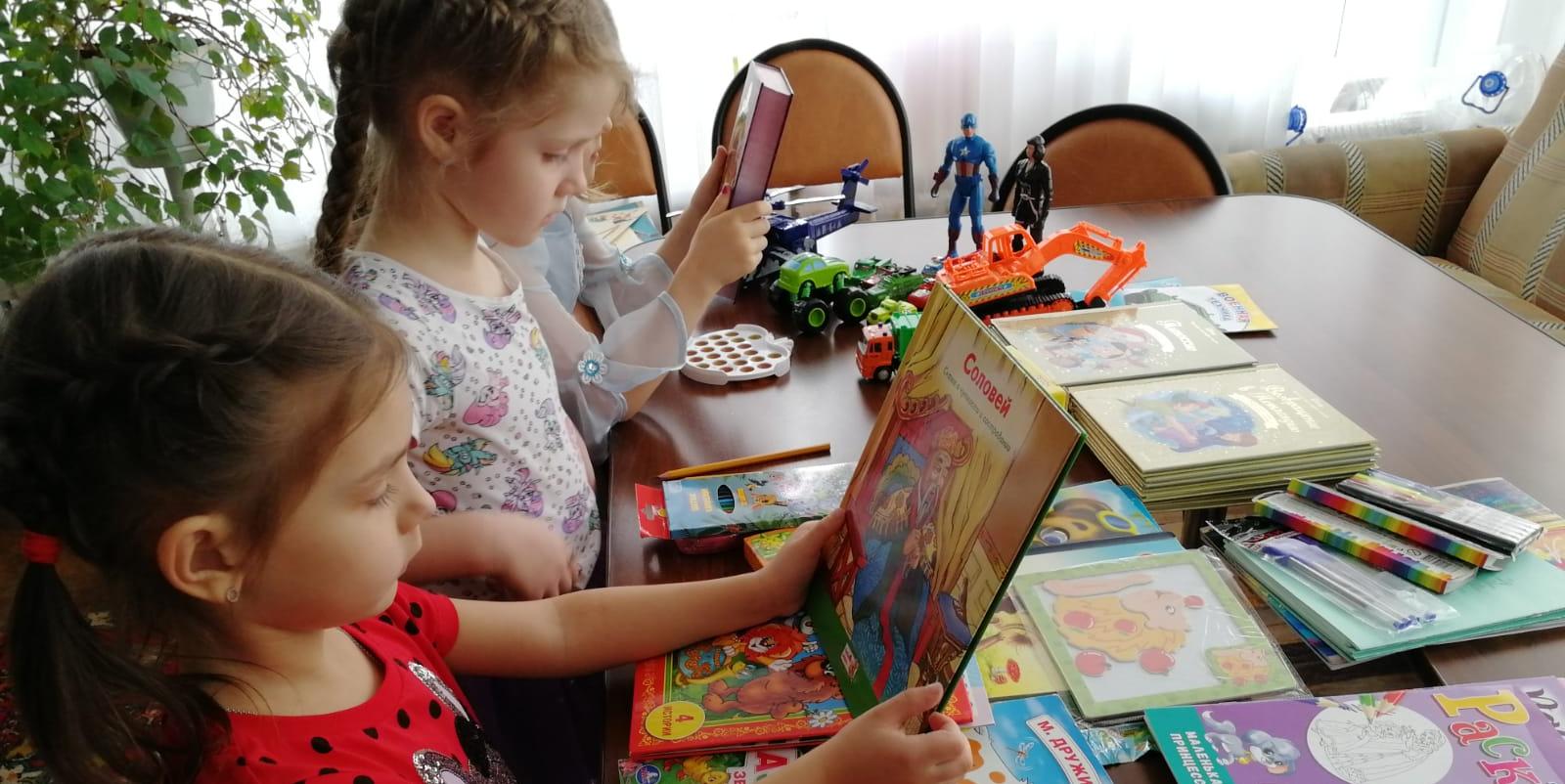 Воспитанники детского сада №54 Курска собрали помощь детям из ЛДНР