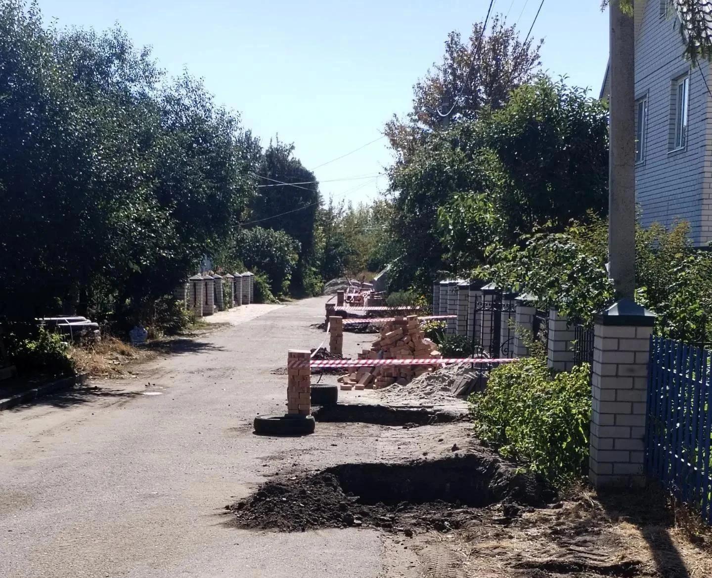 В Курске в районе Краснополянских переулков протягивают новый водопровод