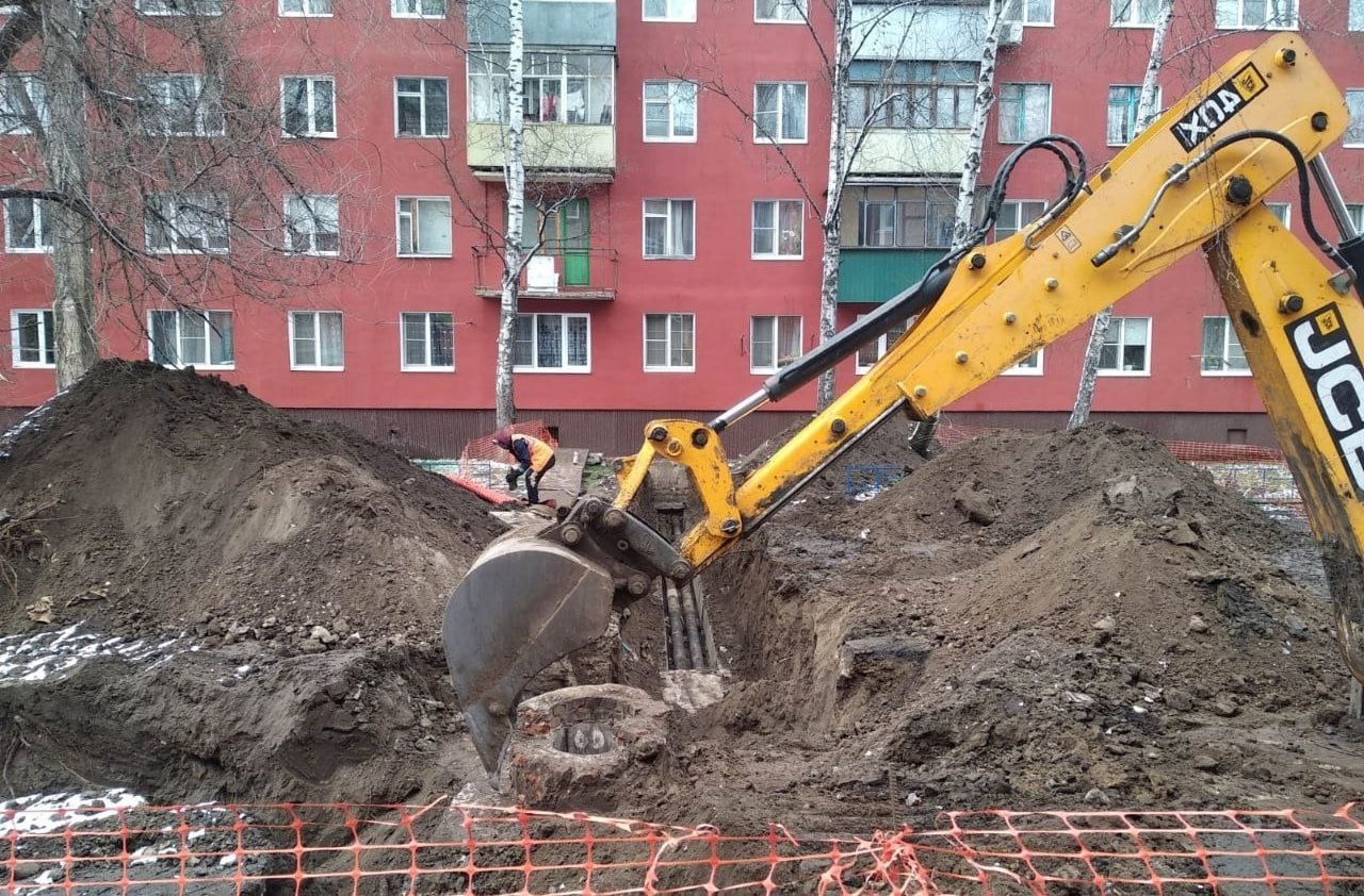 В Курске на Союзной и 2-й Рабочей реконструируют трубопроводы протяженностью 780 метров
