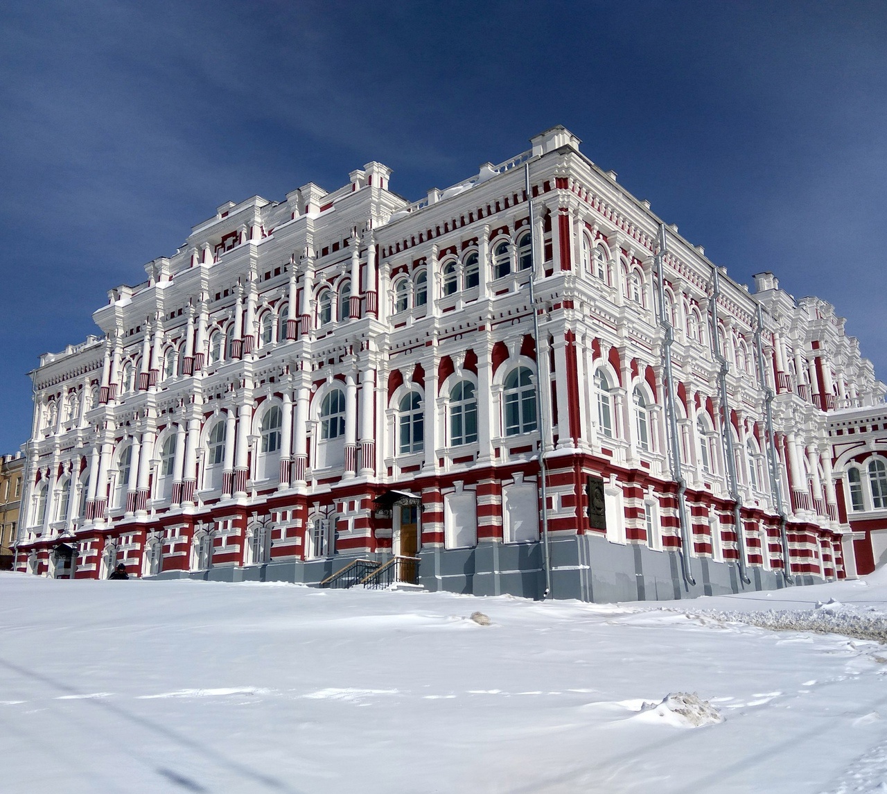 Как Маяковский наш город покорял