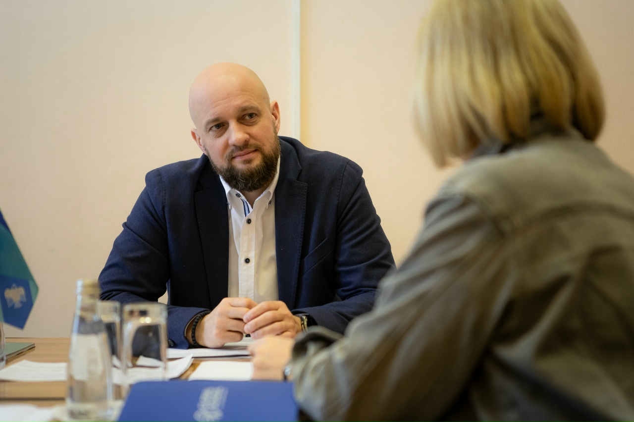 Жительнице приграничья окажут содействие в трудоустройстве в учреждения культуры Курска