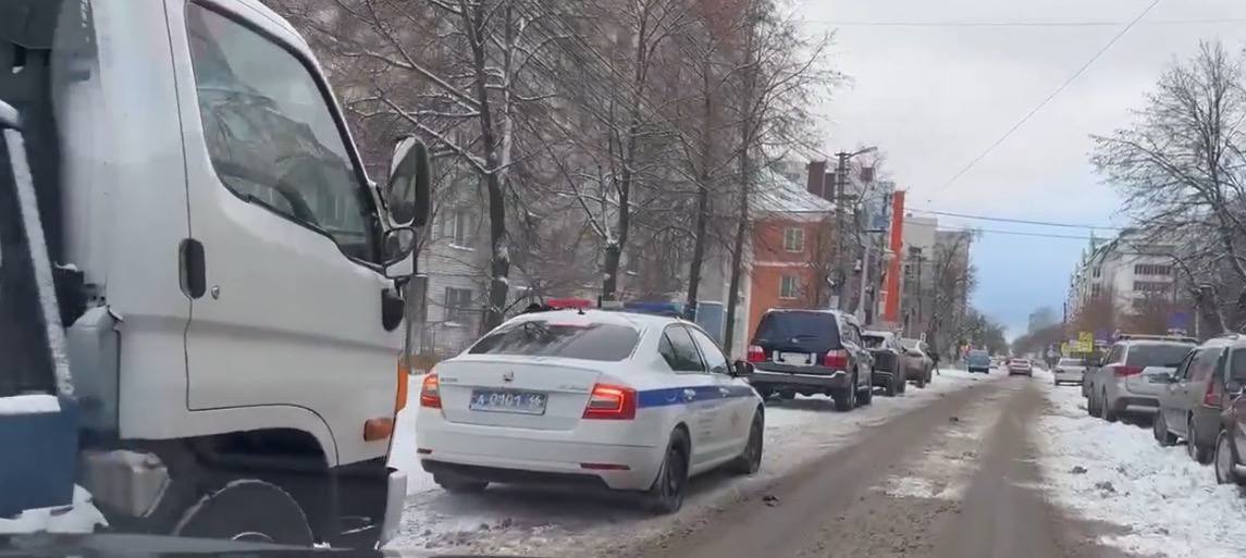 Курян призывают быть внимательными на дорогах из-за надвигающегося снегопада