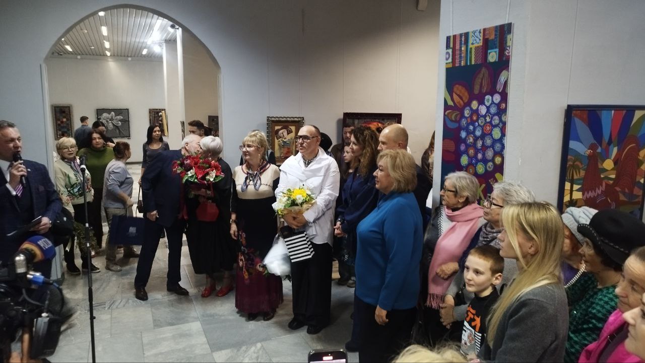 Курян приглашают на выставку «Три тЭ…»