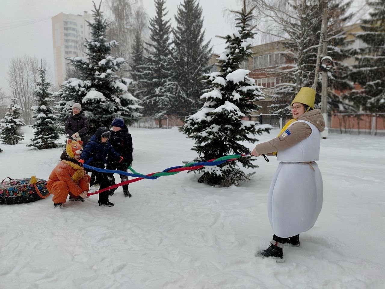 Для жителей Северо-запада Курска провели игровую программу