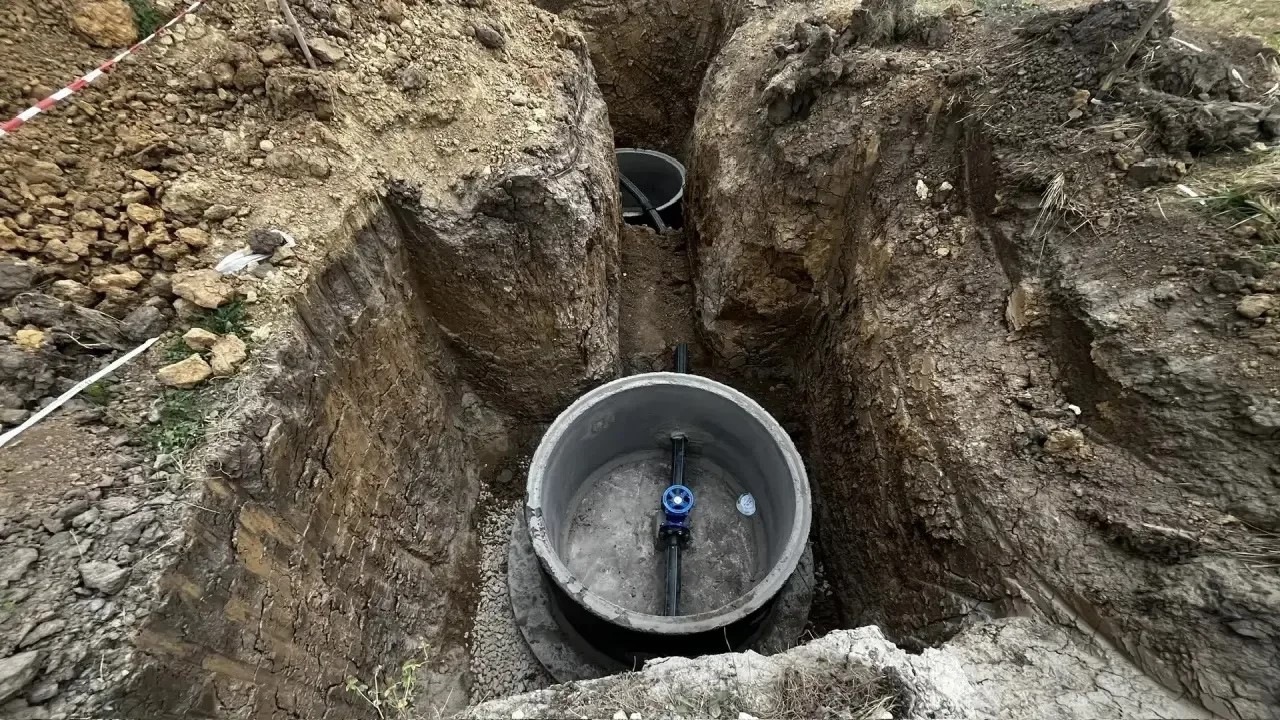 В Курске в поселке «Соловьиный» продолжают строить водопровод